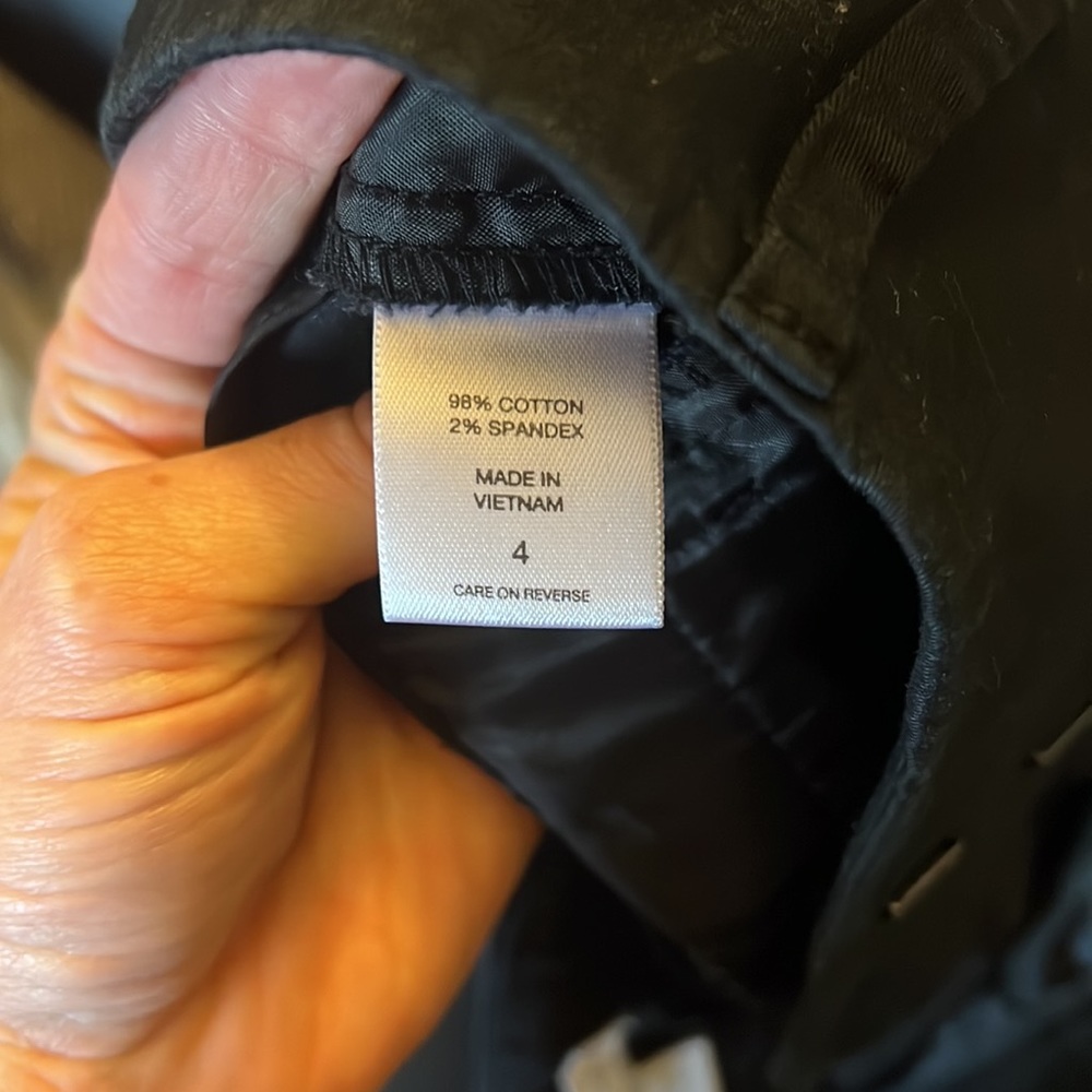 New York & Company Shorts - Picture 7 of 8